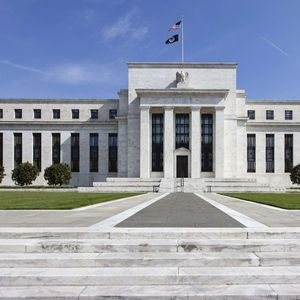 Cela fait désormais plus de dix ans que la Fed affiche des taux directeurs réels négatifs ou nuls.