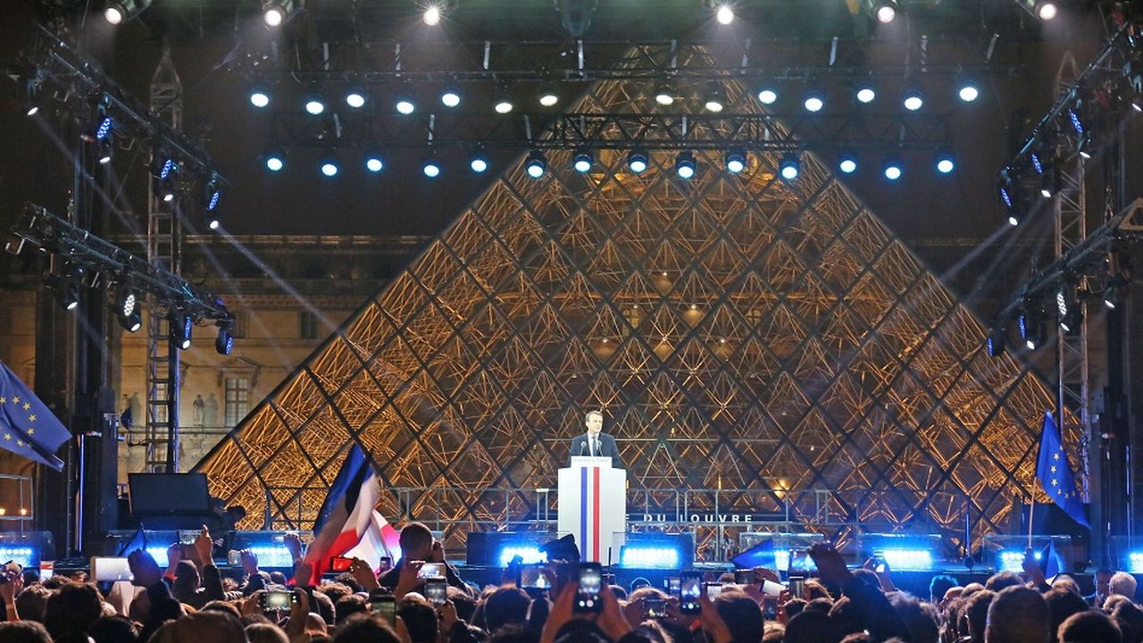 Image result for macron pyramide louvre discours image