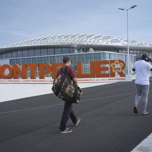 Montpellier est desservie quotidiennement depuis Marne-la-Vallée, dans la banlieue parisienne.