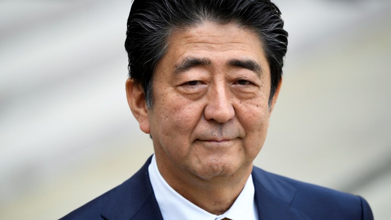 Le Premier ministre Shinzo Abe est arrivé à Paris lundi soir.