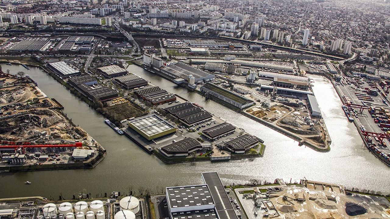 Le premier magasin de vente de colis abandonnés a ouvert ses portes à deux  pas de Paris - Paris Secret