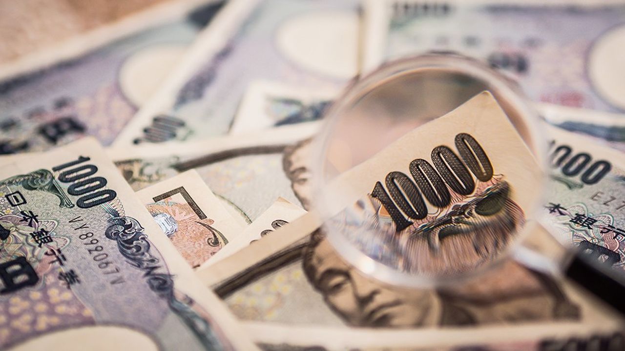Le yen a perdu 2,1% par rapport au billet vert cette année à 112 yens par dollar 
