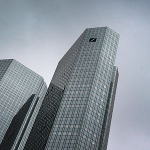 Deutsche Bank et Commerzbank ont annoncé qu'ils renonçaient à fusionner après six semaines de pourparlers.
