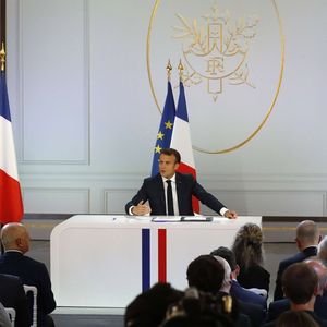 Emmanuel Macron a promis une baisse significative de l'impôt sur le revenu lors de la premi�ère conférence de presse de son quinquennat