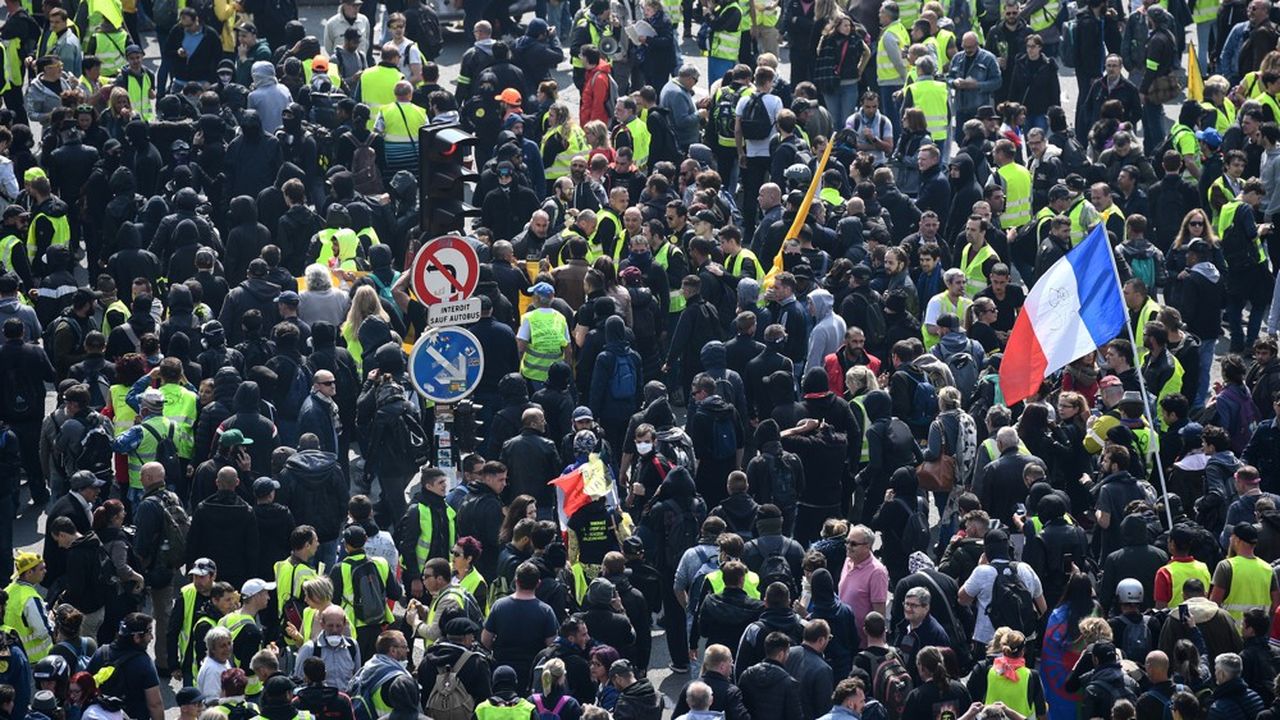 Quelque 7.400 policiers et gendarmes ont été déployés lors du défilé parisien, de Montparnasse à la place d'Italie.