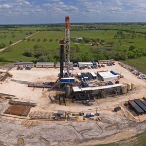 Le secteur est encore éclaté. Quelque 200 opérateurs différents ont creusé des puits dans le secteur du schiste aux Etats-Unis au cours de l'année écoulée.
