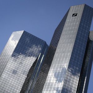 De nouveau bénéficiaire en 2018 après trois ans de pertes, Deutsche Bank a reversé des bonus à sa direction.