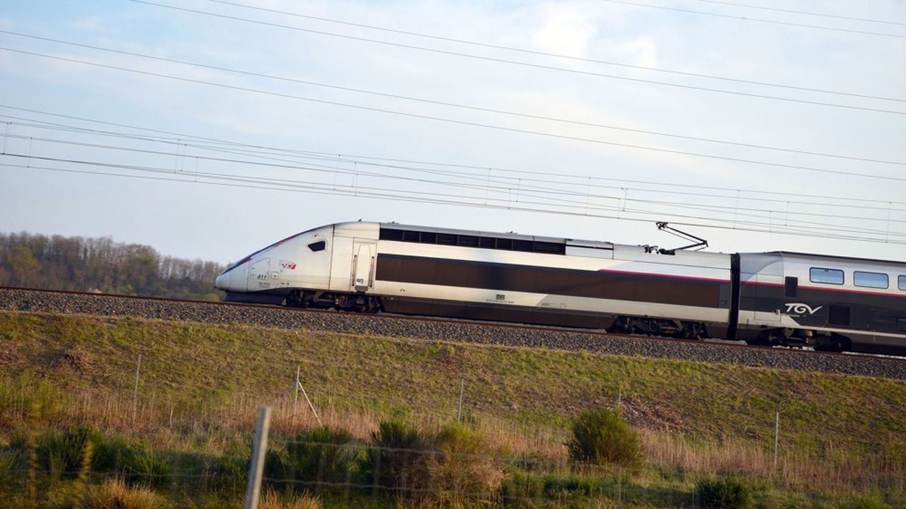 Transformer un TGV duplex fatigué en un fringant Ouigo coûte environ 9 millions d'euros, contre 30 millions pour une rame neuve.