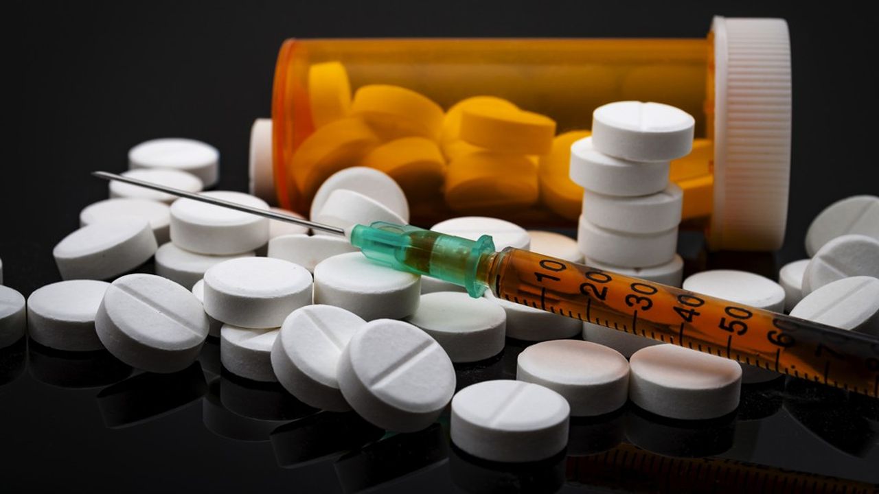 Le nombre d'overdose a triplé depuis le début des années 2000 aux Etats-Unis. Et les deux tiers de ces overdoses ont été générées par des opioïdes, comme le fentanyl ou le tramadol, 100 fois plus forts que la morphine, qu'ils soient délivrés sur ordonnance ou non