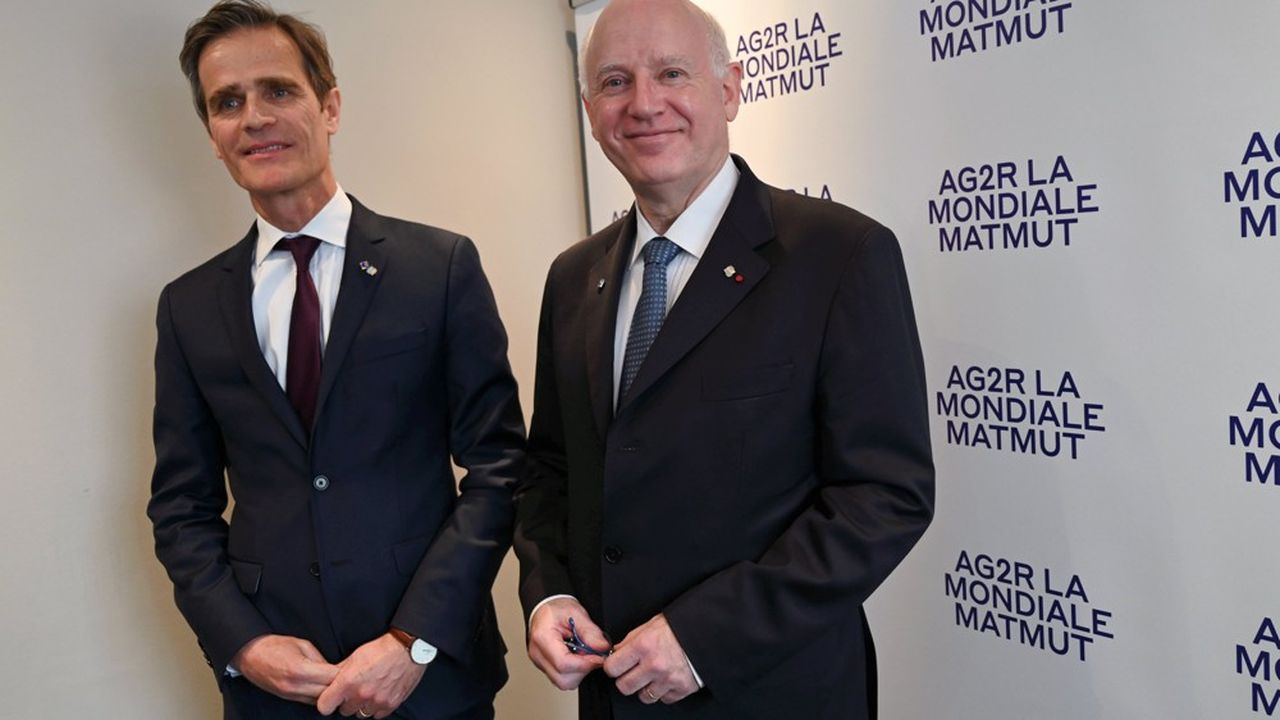 Nicolas Gomart (à gauche), directeur général de la Matmut, et André Renaudin, directeur général d'AG2R La Mondiale Matmut.