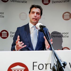 Un nouveau parti europhobe, le Forum pour la démocratie, dirigé par Thierry Baudet, talonne le parti conservateur néerlandais et est en train de supplanter le Parti pour la liberté de Geert Wilders.