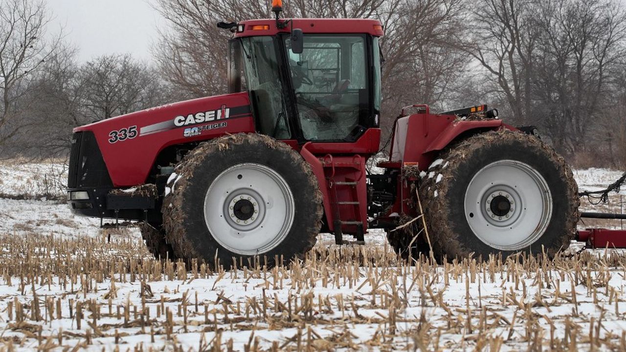 Un tracteur dans une ferme de l'Illinois, janvier 2019