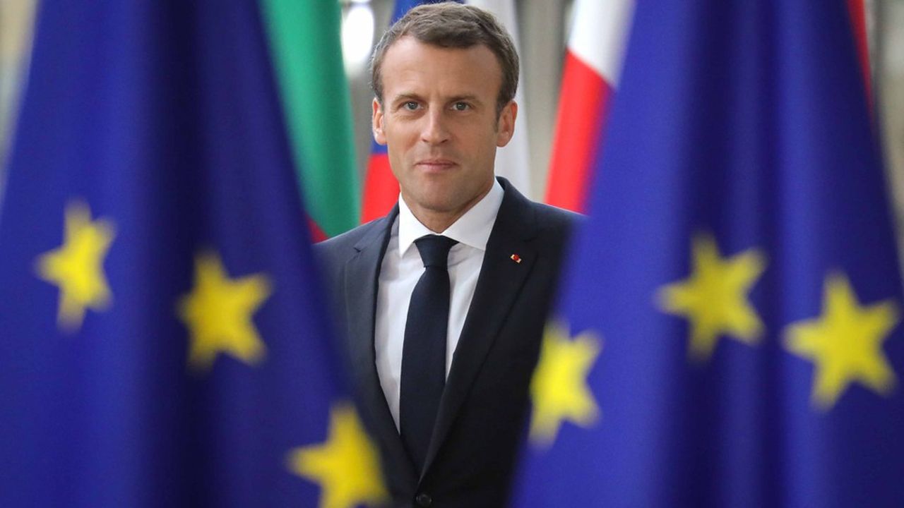 Emmanuel Macron affronte, avec les élections européennes de ce dimanche, le premier scrutin de mi-mandat, aprlus plusieurs mois de crise des « gilets jaunes » et la sortie du grand débat national. La mise en oeuvre de l'acte 2 du quinquennat dépendra en partie de la dynamique politique qu'il tirera ou pas de ces élections.