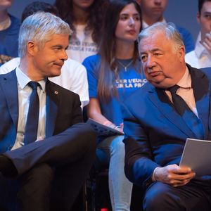 Laurent Wauquiez et Gérard Larcher lors du meeting de François-Xavier Bellamy à Paris, le 15 mai, pour les élections européennes.