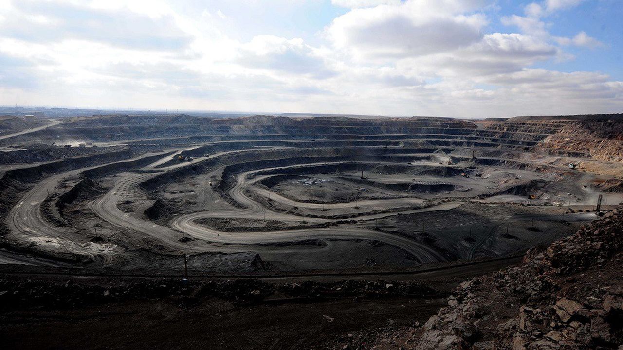 Une mine d'extraction de terres rares à Bayan Obo au nord de la Chine (photo prise en 2010)
