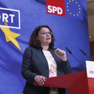 « La discussion au sein du groupe parlementaire et les nombreuses réactions du parti m'ont montré que le soutien nécessaire à l'exercice de mes fonctions n'existe plus », a écrit Andrea Nahles ce dimanche aux membres du SPD.