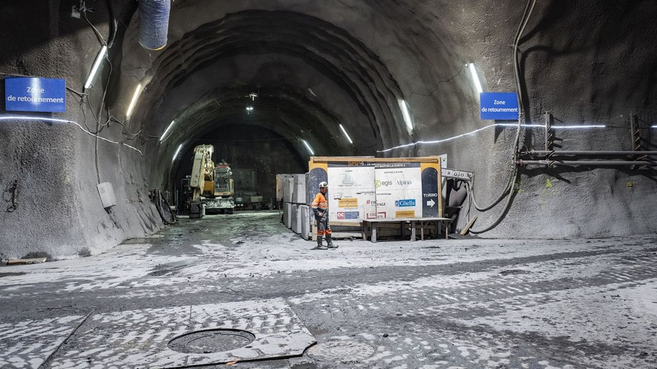 Le percement du tunnel de 57 kilomètres entre les deux pays est la pièce majeure du projet, mais la mise à niveau des voies d'accès est tout aussi importante, plaident ses partisans