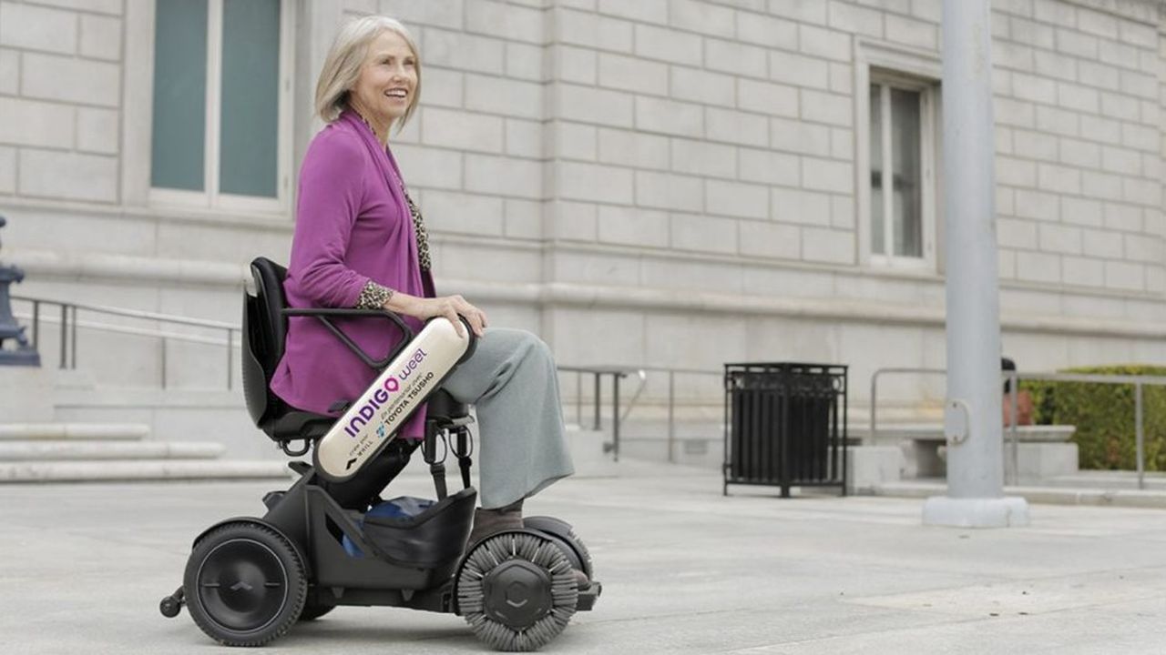 Les fauteuils roulantd 'Indigo louas dans quatre parkings de la ville sont prévus pour les personnes à mobilité réduite légère, qui peuvent marcher entre la voiture et le fauteuil, avec si besoin l'assistance des gardiens.