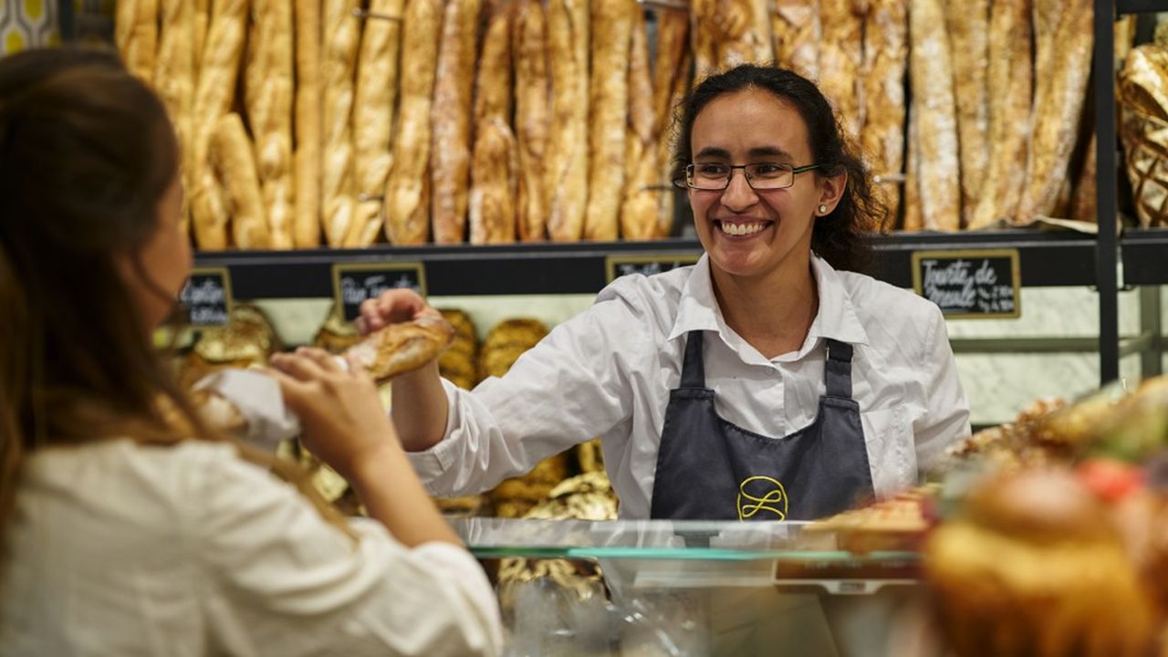 En moyenne, une boulangerie, autrefois tenue par un couple, emploie désormais cinq personnes, pour un chiffre d'affaires de 386.000 euros, en constante augmentation de 7 à 10 % par an.