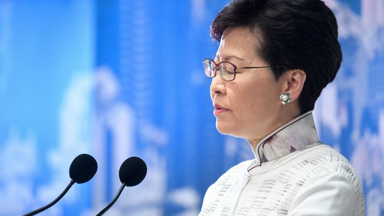 A la conférence de presse, Carrie Lam a répété qu'à son avis cette loi était nécessaire pour empêcher la place financière asiatique de devenir un refuge pour criminels, mais elle a admis que son administration avait sous-estimé l'opposition populaire.
