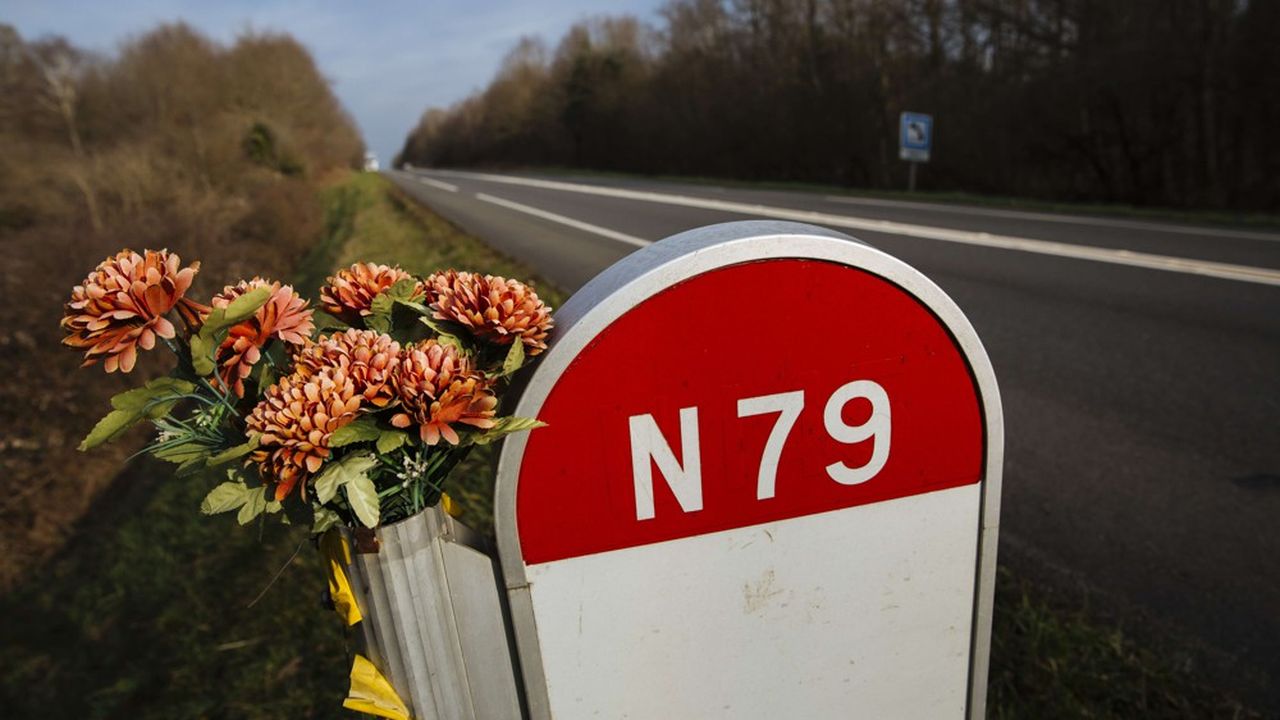 La N79 est surnommée 'La route de la mort'.