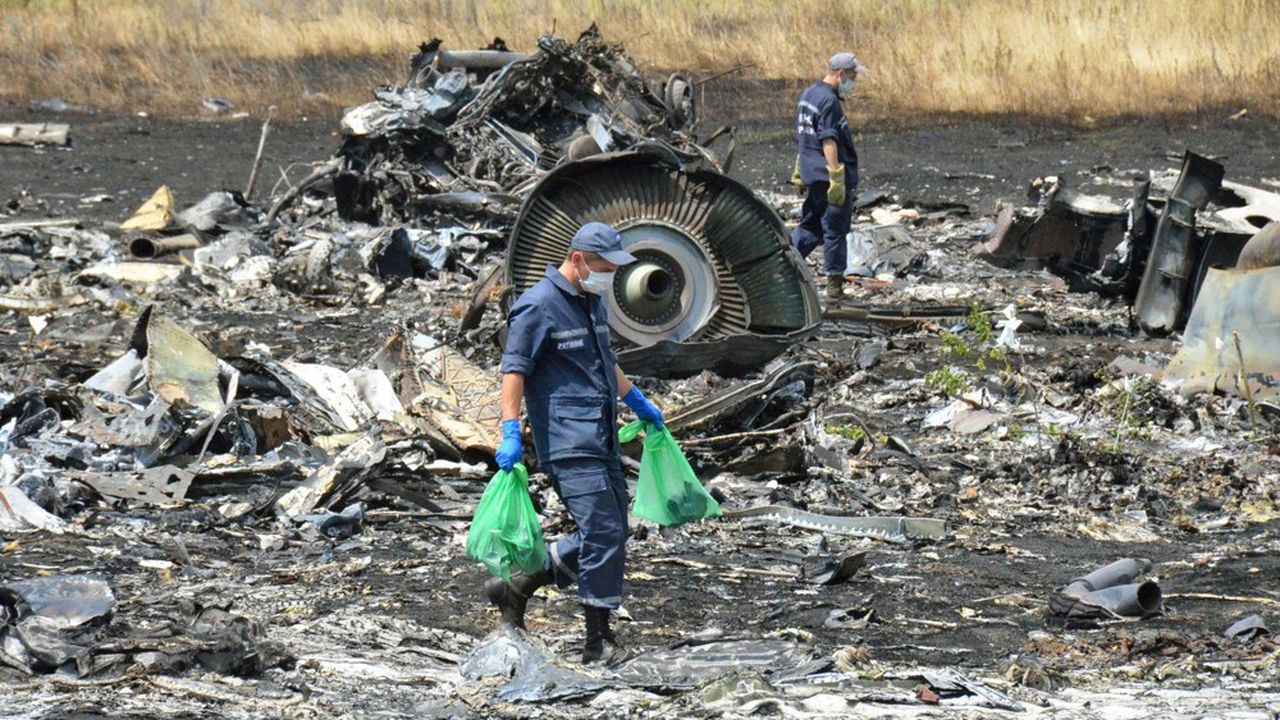 Le 17 juillet 2014 un Boeing de la compagnie Malaysia Airlines, avec 298 personnes à bord, a été abattu au-dessus de l'est de l'Ukraine par un missile sol-air de fabrication russe. La justice internationale accuse trois Russes et un Ukrainien d'être responsables d'un crime.
