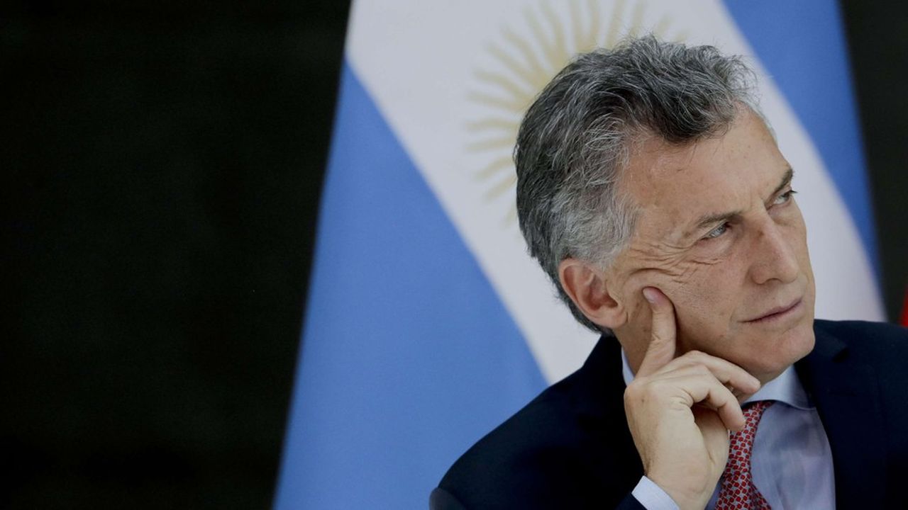 Mauricio Macri, très impopulaire, est contraint d'élargir ses soutiens politiques.