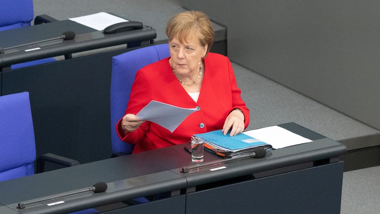 En matière d'armement, Angela Merkel peut espérer avoir trouvé le moyen de satisfaire ses partenaires européens sans froisser les sociaux-démocrates, partenaires de sa coalition.
