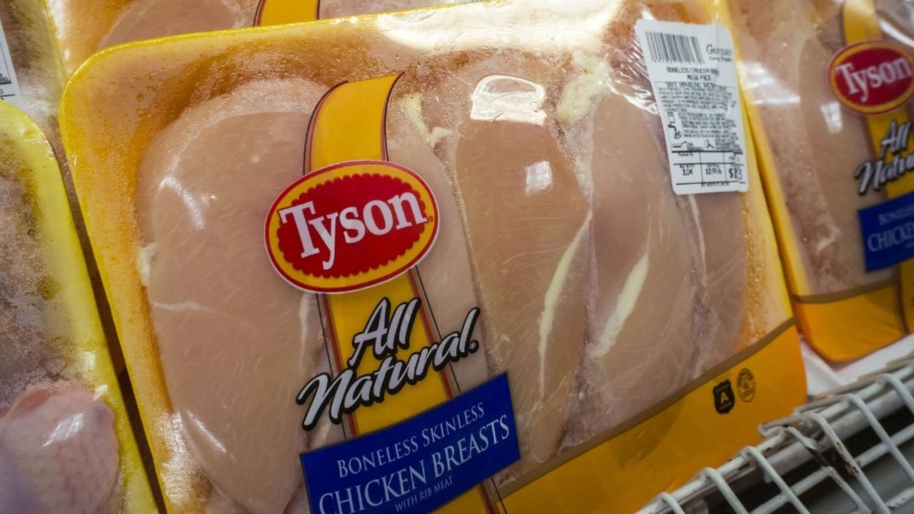 Les transformateurs américains de volaille, comme Tyson Foods, font déjà l'objet de poursuites au civil par des consommateurs et des distributeurs qui les accusent de s'entendre sur les prix