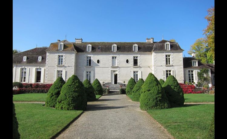 1,490 million d’euros. Château champenois classé MH