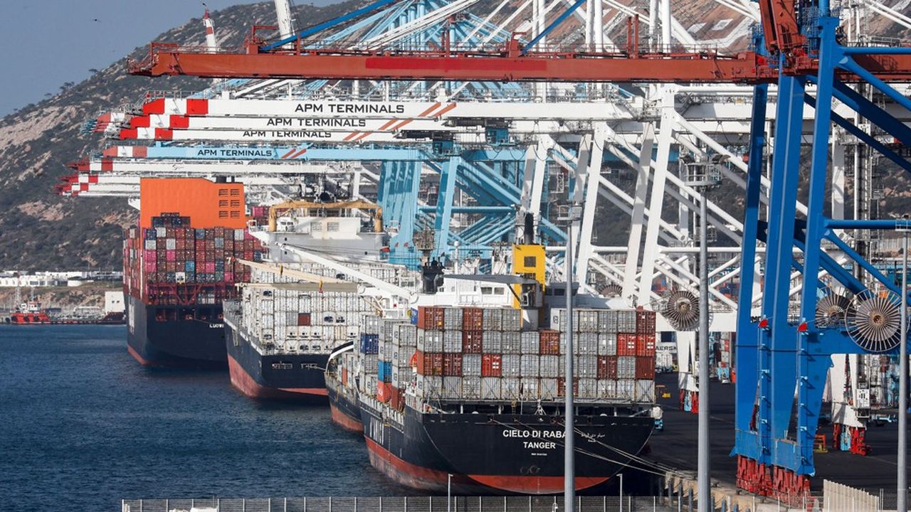 Avec la capacité supplémentaire de 6 millions de conteneurs de Tanger Med 2, qui s'ajoutent aux 3,4 millions de Tanger Med 1, le port marocain revendique désormais d'être le premier port de Méditerranée et le premier port africain en volume.