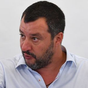 Vladimir Poutine serait une source de financements pour le parti de Matteo Salvini, affirment des journalistes italiens.