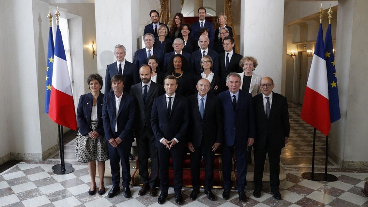 Onze des 22 ministres ou secrétaires d'Etat présents sur cette « photo de famille » du premier gouvernement Philippe ont démissionné ou en ont été écartés