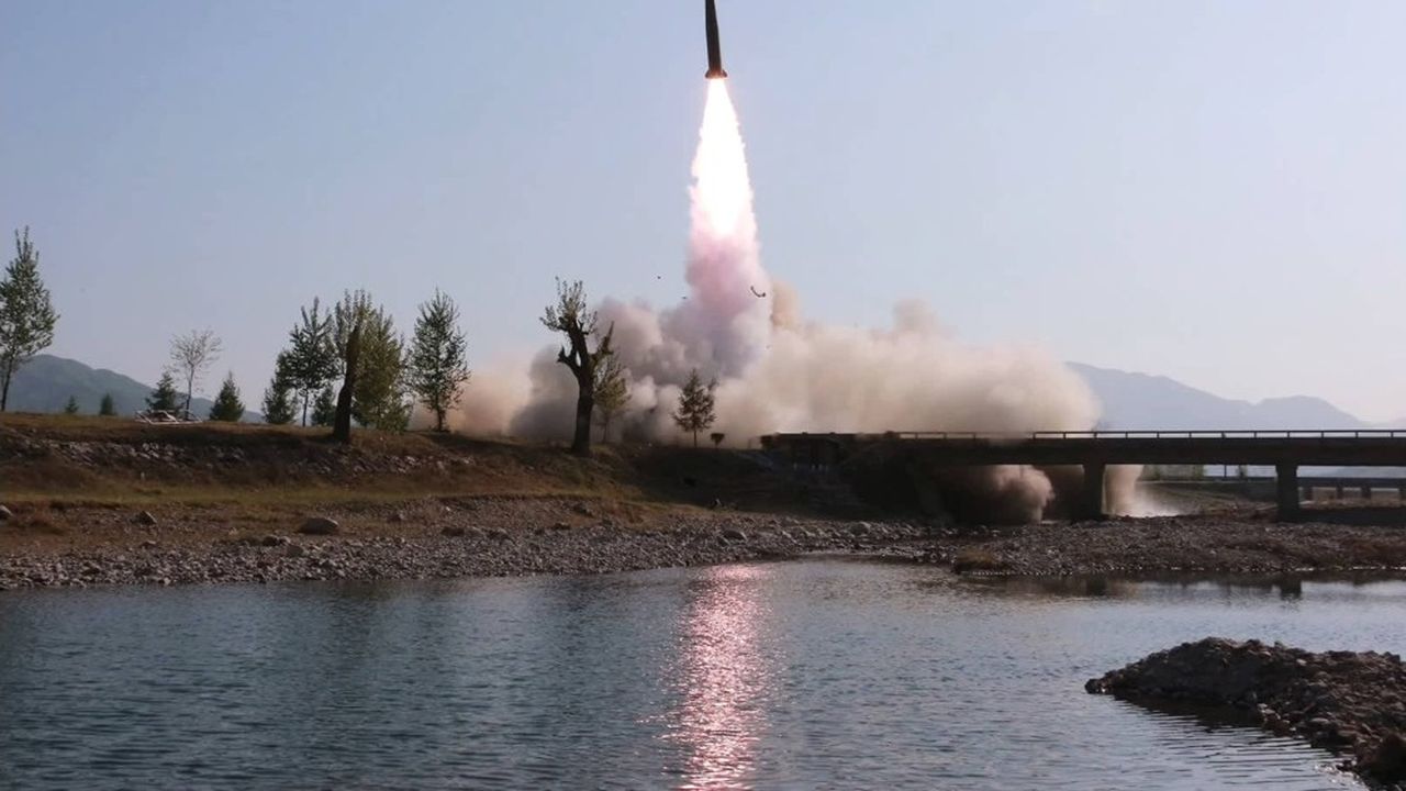 Selon l'état-major de l'armée sud-coréenne, ces deux missiles à courte portée ont été lancés juste avant 6h du matin (heure locale) depuis une base située près de Wonsan, sur la côte sud-est de la Corée du Nord