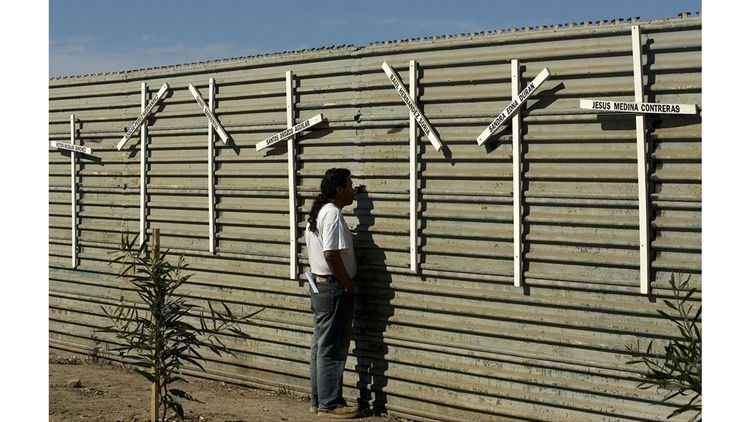  Le mur face au Mexique, l'obsession de Trump