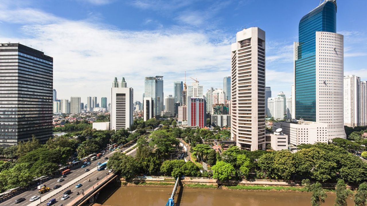 La capitale indonésienne fait partie du triste tableau des 10 villes susceptibles de disparaître dans les années à venir.