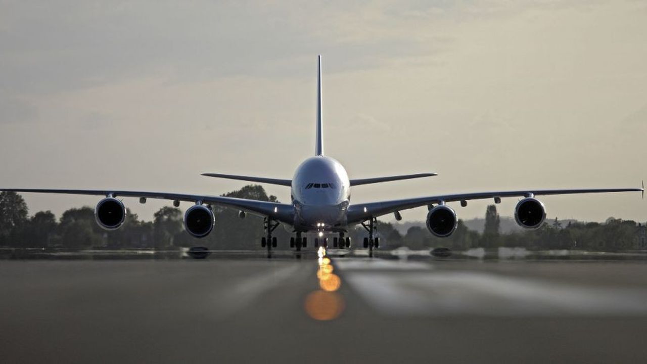 Air France-KLM va devoir enregistrer une dépréciation d'actif d'environ 400 millions d'euros liée au retrait de ses A380 d'ici à 2022.