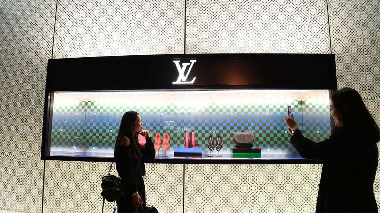 Un magasin Louis Vuitton à Nanning city, dans le sud de la Chine. Les progressions les plus spectaculaires du CAC40 reviennent au secteur du luxe, qui a su tirer profit du dynamisme du marché asiatique.