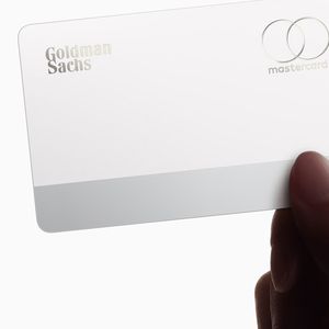 Apple a annoncé en mars une carte de crédit digitale et physique, en lien avec la banque Goldman Sachs et avec MasterCard.