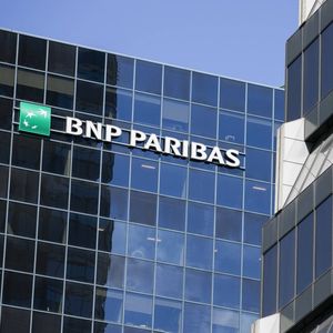A logo sign outside of a facility occupied by BNP Paribas in Montreal, Quebec, Canada, on April 21, 2019. (Photo by Kristoffer Tripplaar/Sipa USA)/26458751//1905241811