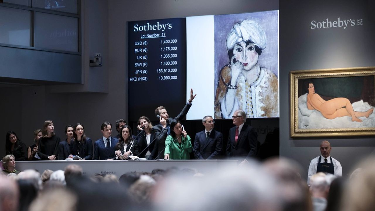 Au premier semestre Sotheby's a adjugé pour de 2,6 milliards de dollars d'oeuvres, en baisse de 8,7 %, contre 2,8 milliards pour Christie's, en baisse de 22 % par rapport à l'an dernier.