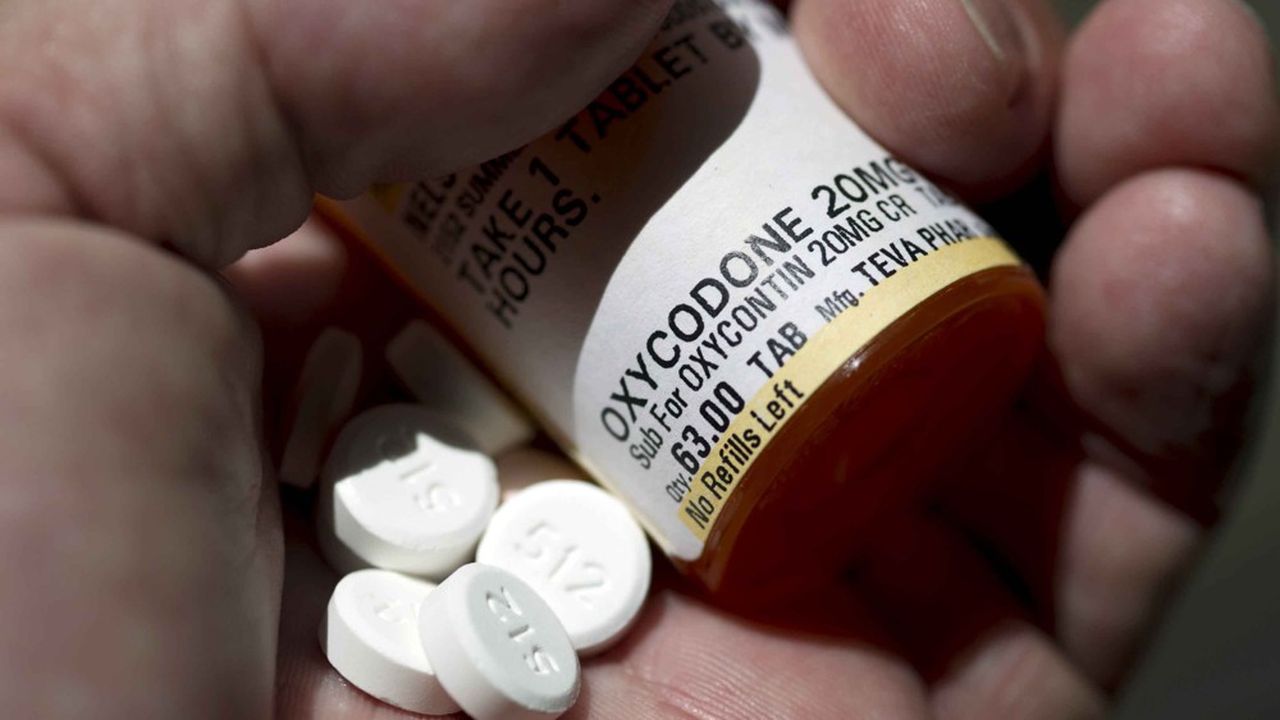 Les effets des opioïdes, comme l'oxycodone, délivré sur ordonnance, sont dévastateurs pour l'économie américaine.