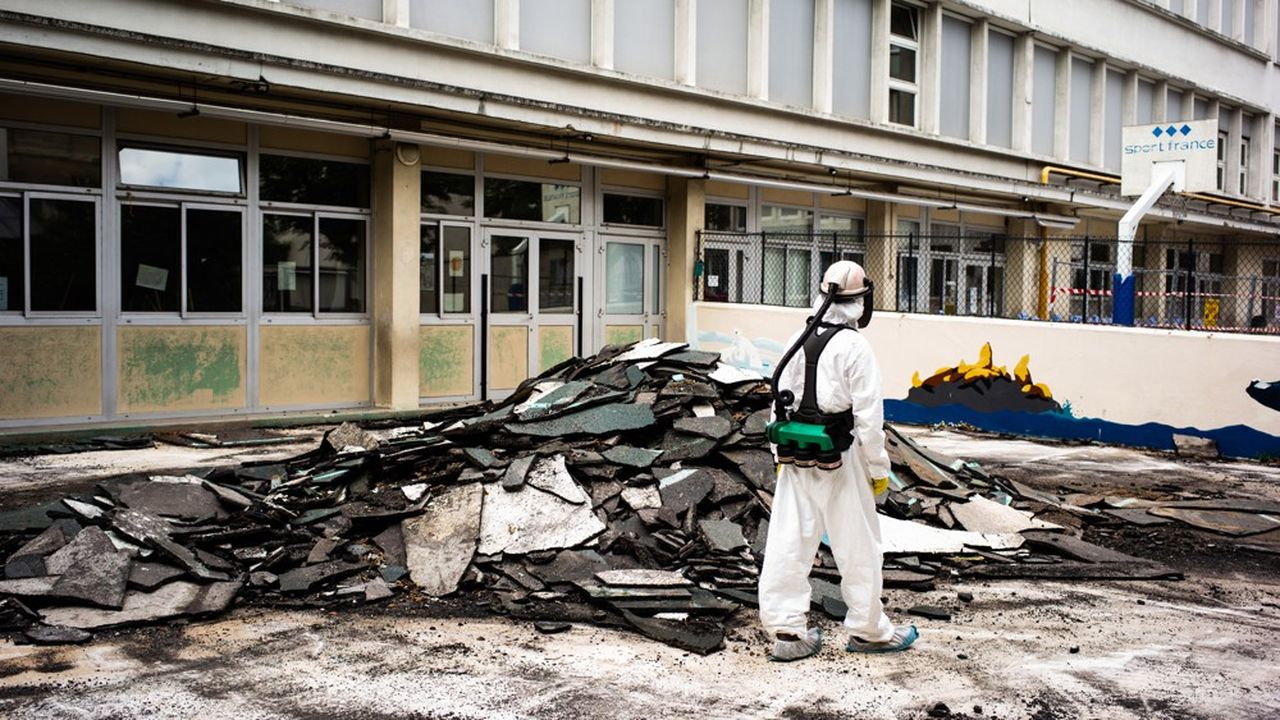 L'école Saint-Benoît, dans le 6e arrondissement de Paris, fait partie des trois établissements qui ont fait l'objet d'une décontamination, rappelle l'association.