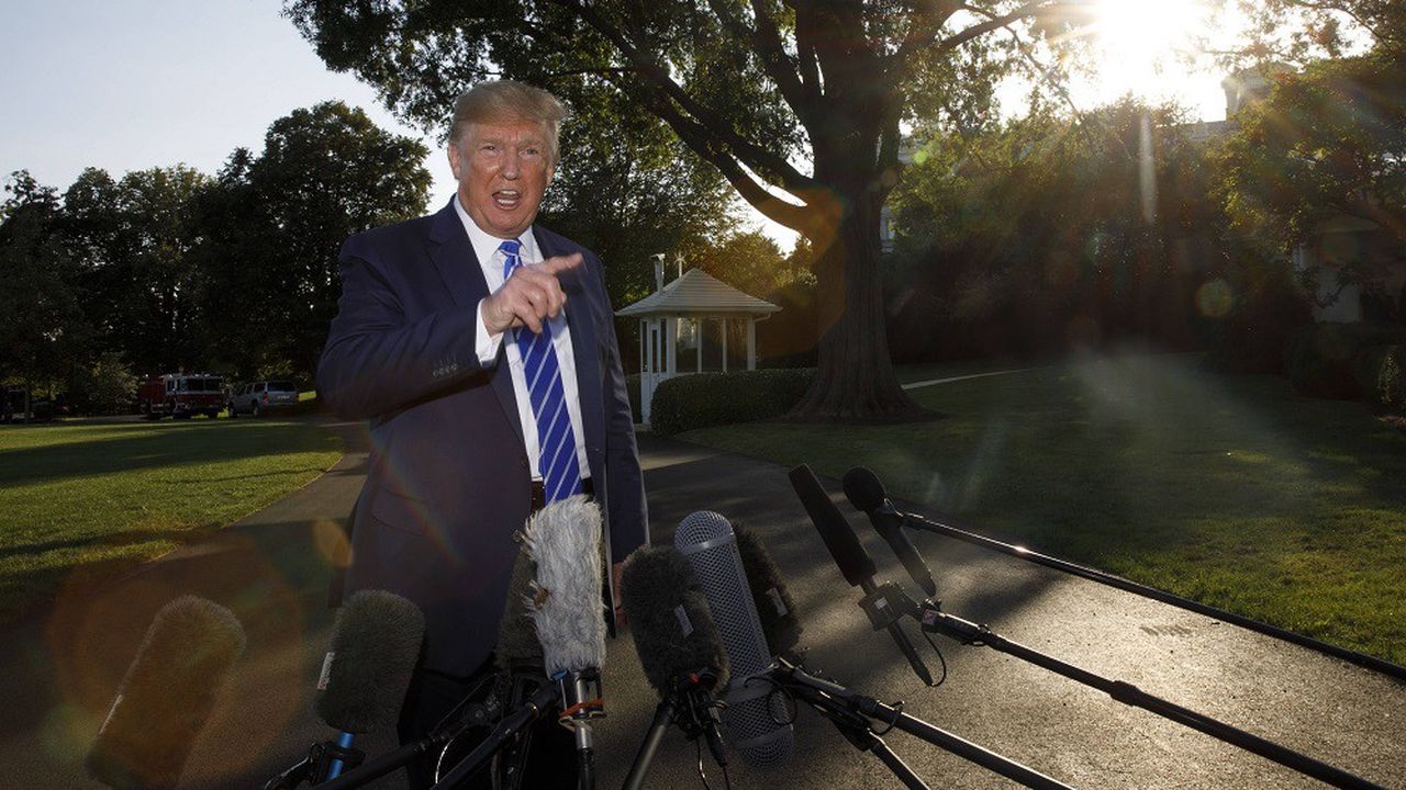 Donald Trump s'est exprimé avant de monter à bord d'un hélicoptère à destination de Camp David, résidence des présidents américains.