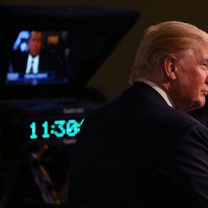 Donald Trump sur le plateau de Fox News en 2015 pour un débat télévisée en vue de l'élection présidentielle.