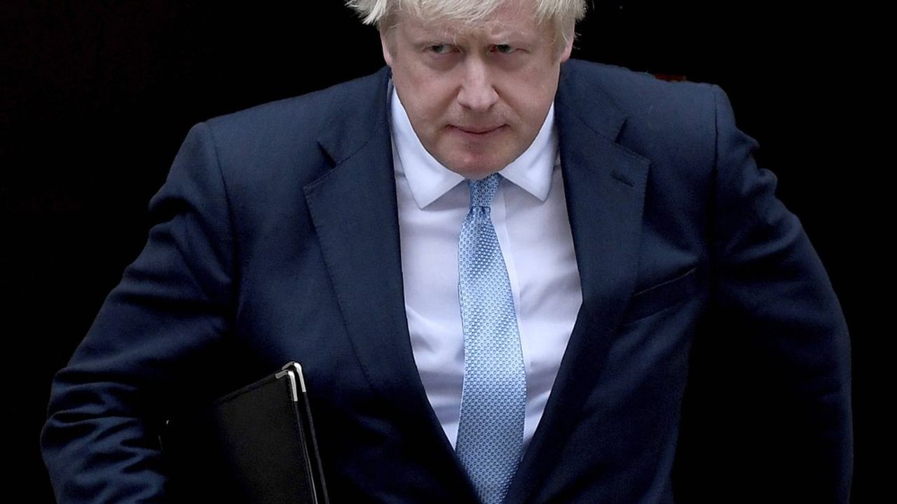 Boris Johnson le 2 septembre devant le 10 Downing Street à Londres.