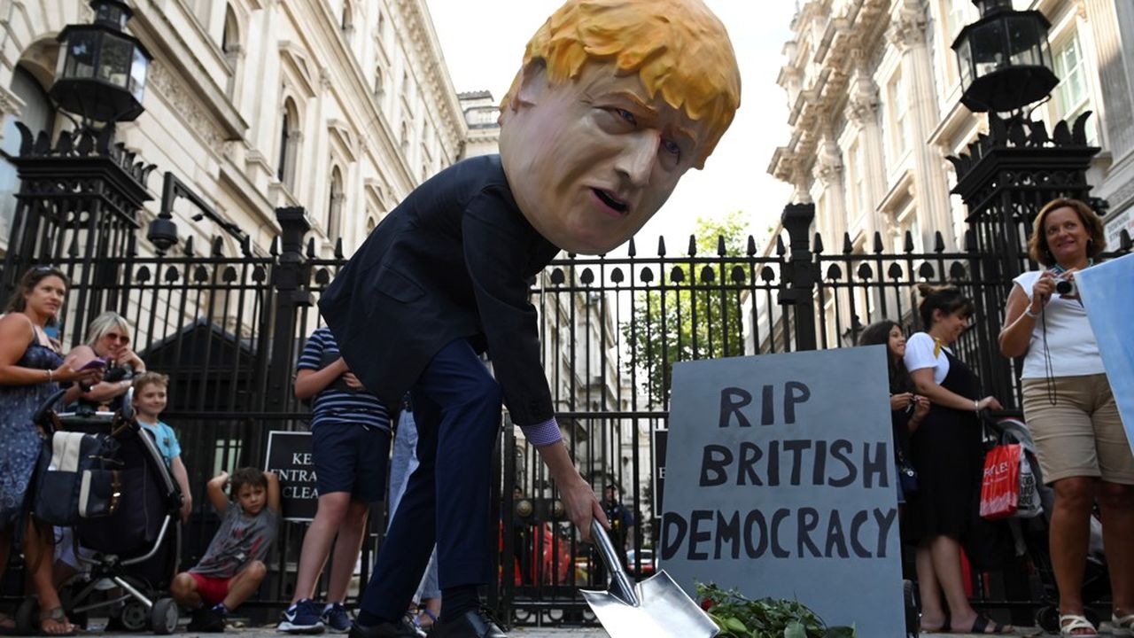 Manifestation devant le 10 Downing Street à Londres.