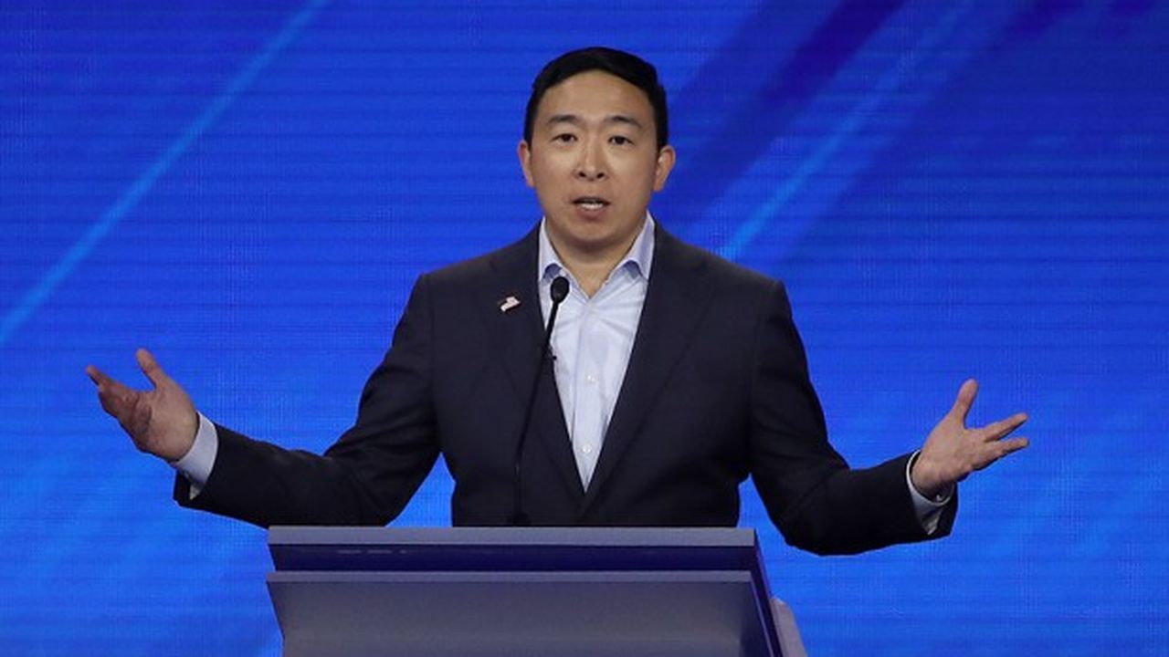 Andrew Yang durant le débat entre candidats démocrates, le 12 septembre.