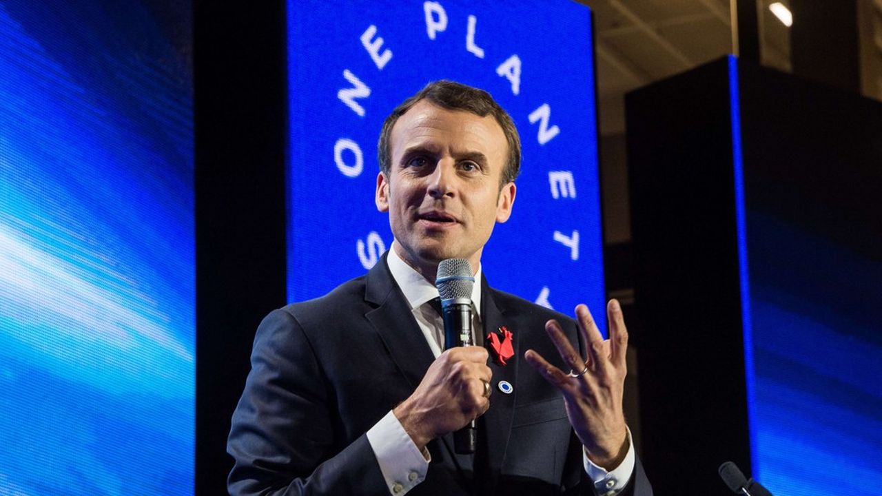 Emmanuel Macron annonce avoir convaincu une dizaine d'investisseurs institutionnels français d'injecter 5 milliards d'euros dans l'écosystème de la French Tech.