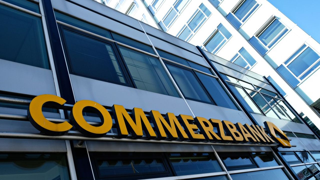 Depuis des années, Commerzbank a fortement souffert de l'environnement de taux d'intérêt très bas